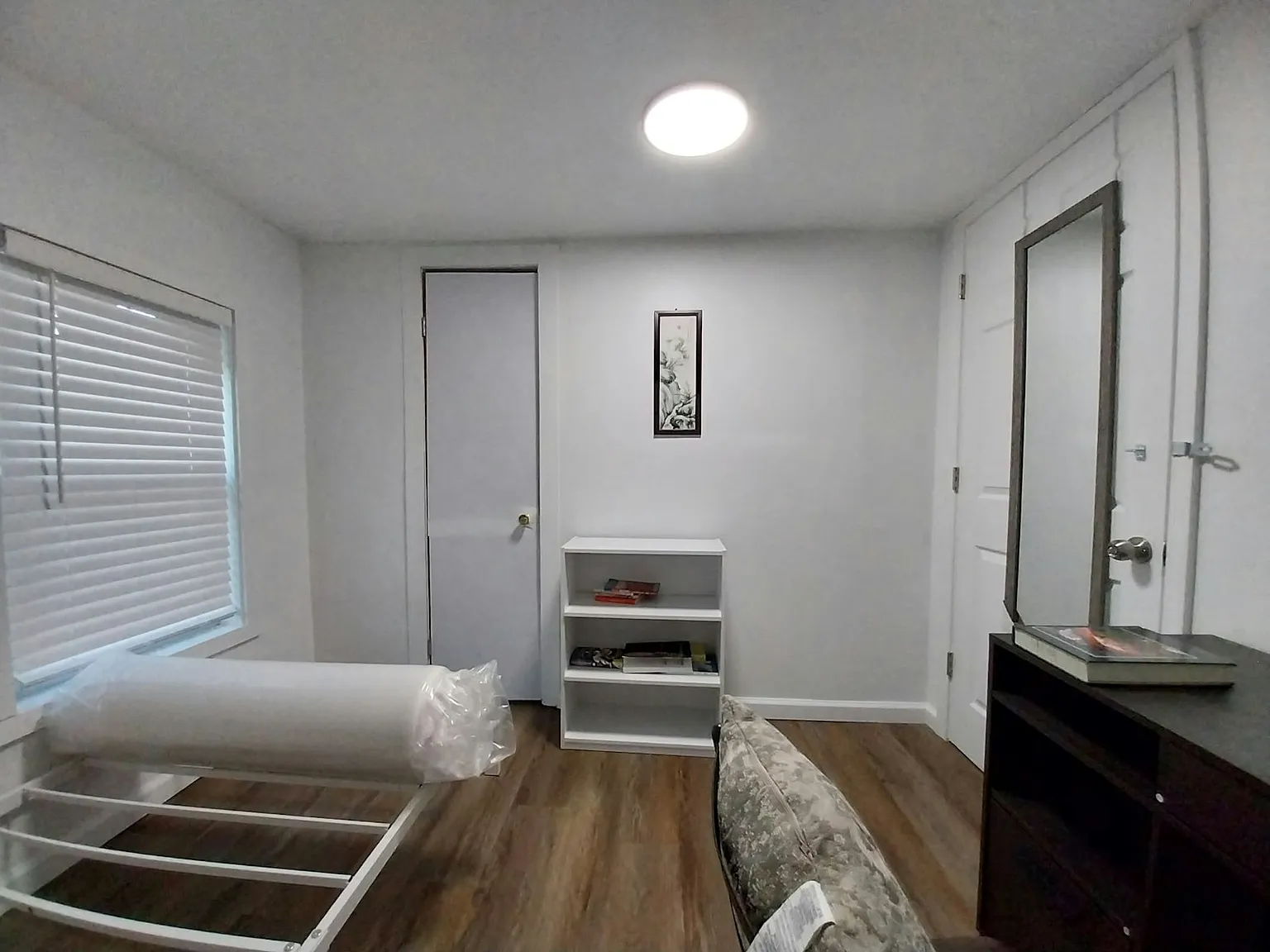 1181 S Plymouth Ave, Unit 1 — Photo 1