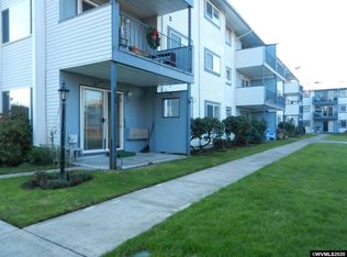 950 Evergreen Rd APT 101, Woodburn, OR 97071