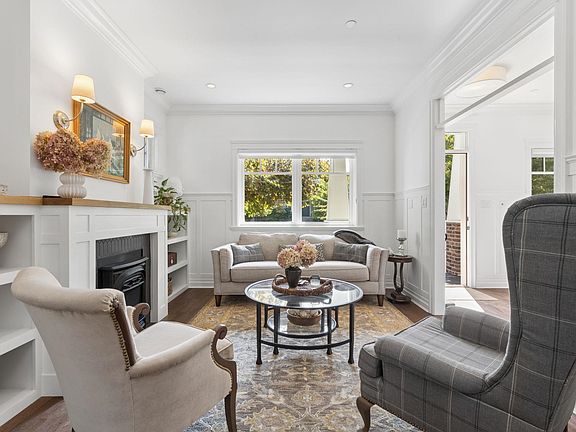 4th image of 2533 Kitchener St