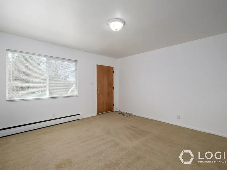 1517-1523 S Lincoln St #1517 — Photo 6