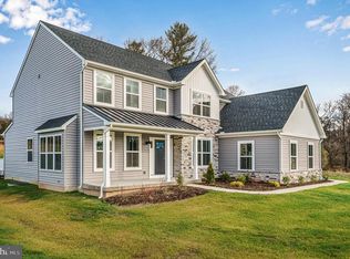 907 Cedars Rd, Lewisberry, PA 17339