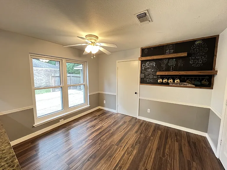 2919 Holly Green Dr — Photo 4