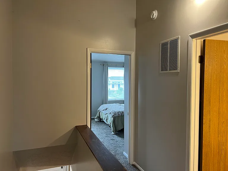 2517 Hawthorne Dr — Photo 15