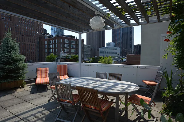 Rented by Douglas Elliman | media 17