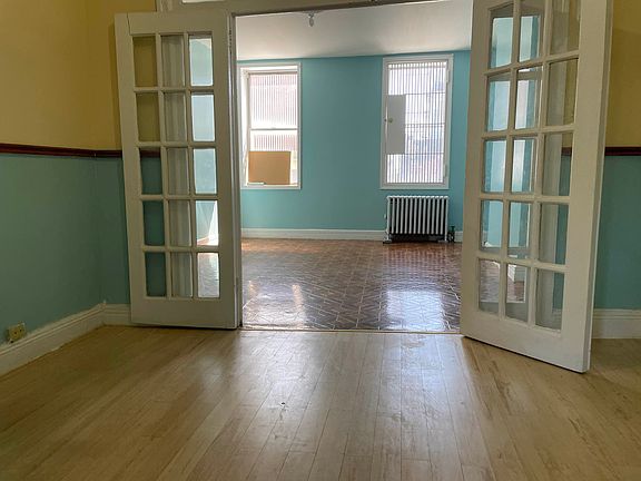5th image of 110 Manhattan Ave #2