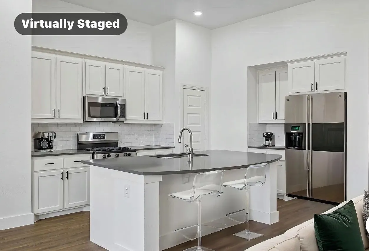 3 bed, 2227 sqft, $2,750 — Photo 2