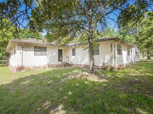 700 Hollow Bnd, Caldwell, TX 77836