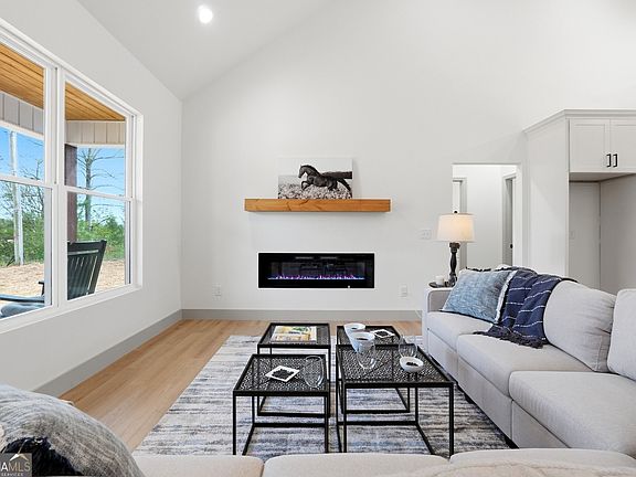 3rd image of 3979 Mapel Grove Church Rd