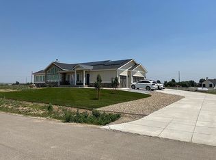 9211 Meadow Farms Dr, Milliken, CO 80543