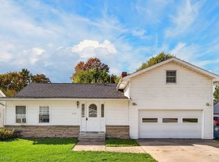 290 Elberta Rd, Vermilion, OH 44089
