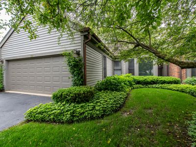 38 Warrington Dr, Lake Bluff, IL, 60044