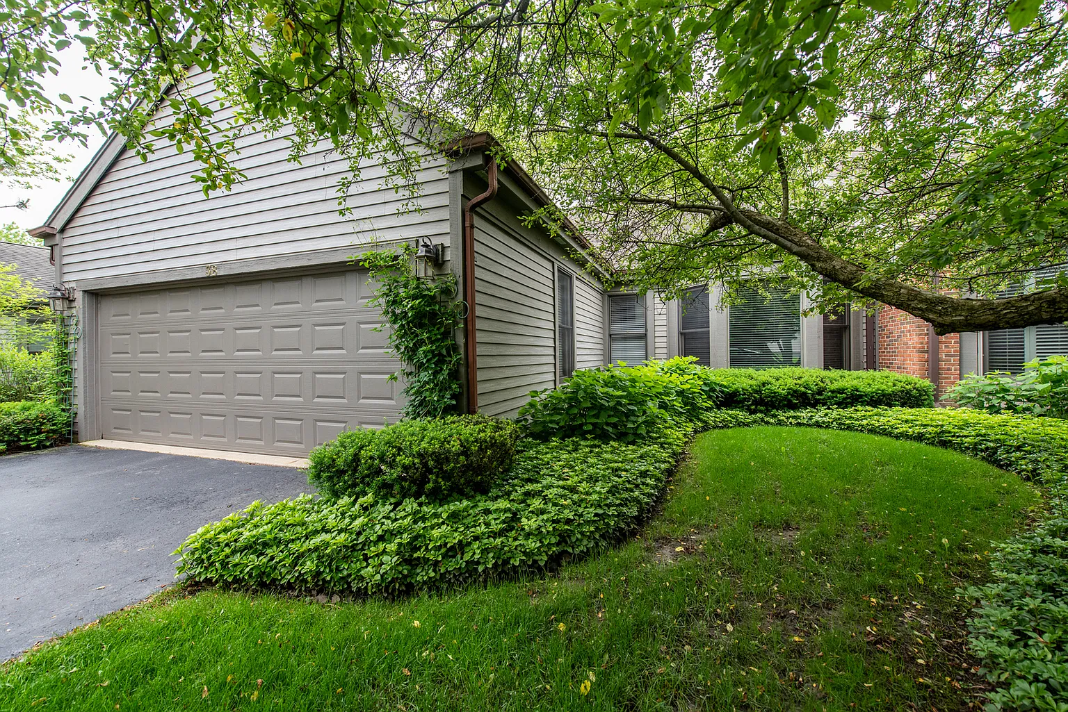 38 Warrington Dr photo 1