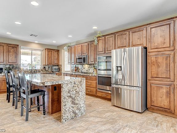 3rd image of 5851 Pristine Falls Ave