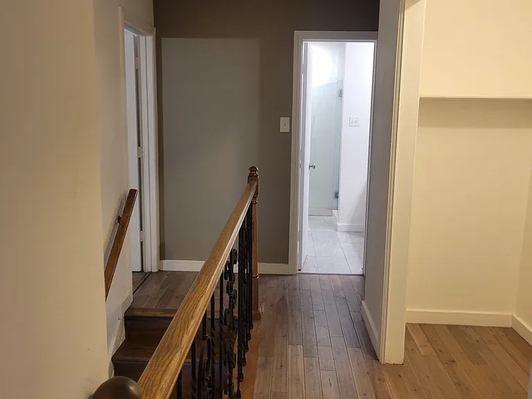2840 Lee St — Photo 26