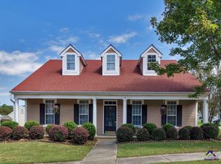 602 Brookwater Dr, Stockbridge, GA 30281
