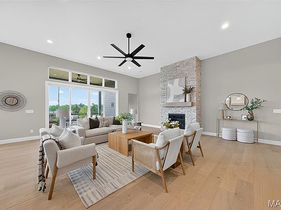 3rd image of 11906 Santino Ct