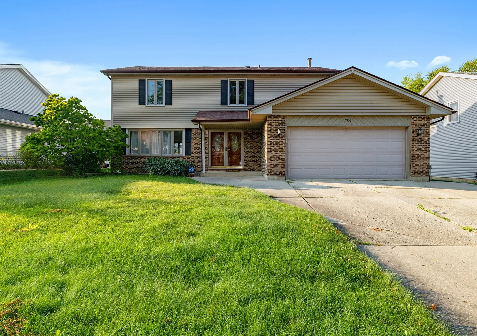4 bed, 4.0 bath, 2351 sqft, $3,500 — Photo 1