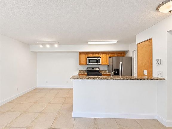 2nd image of 2070 Arbour Walk CIR #3214