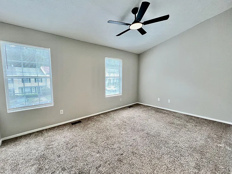 1804 Queen Anne Ct — Photo 13