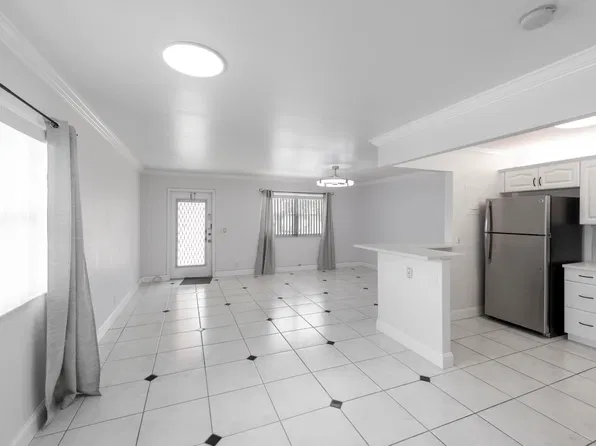 190 Saxony Ter, Delray Beach, FL
