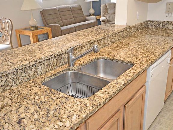 5th image of 498 N Pin Oak 100 Pl