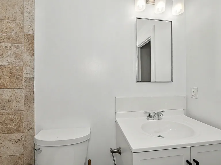 19 Spring Hill Ave #2 — Photo 10