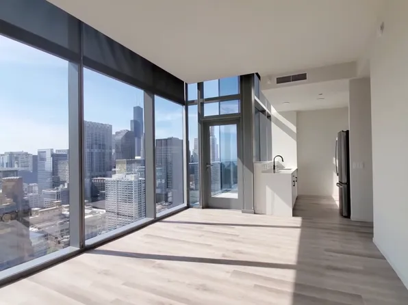 68 E Wacker Pl #4006, Chicago, IL 60601