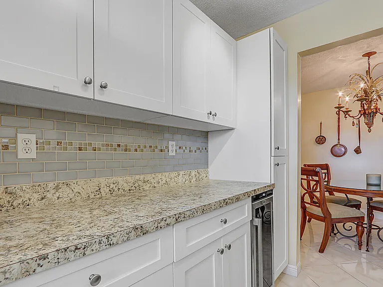 404 Sandpiper Dr #D — Photo 16
