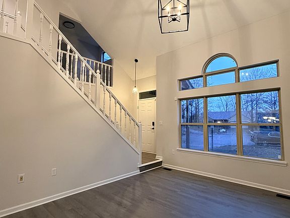 5th image of 7260 Bradford Woods Way
