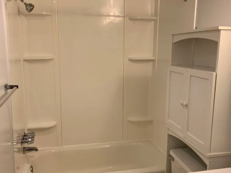 1203 Walter St SE #B — Photo 12