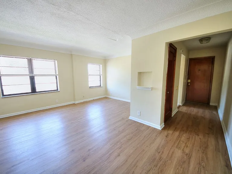 3322 Hereford St. — Photo 12
