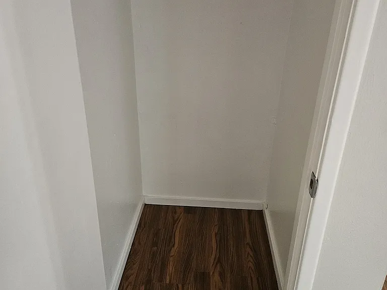 3609 SE 42nd Ave #4 — Photo 8