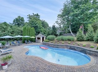 2 Roberts Rd, New City, NY 10956