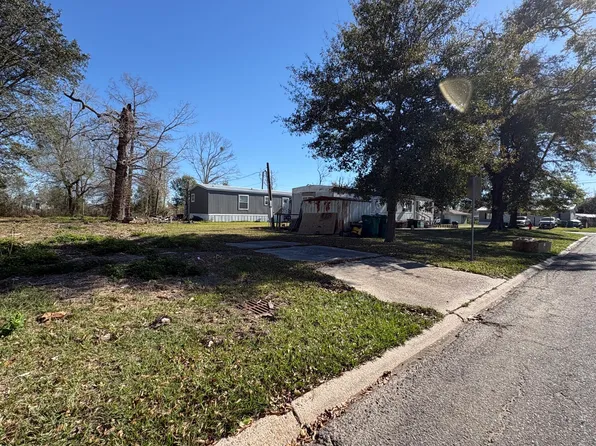 Live Oak St, Westlake, LA 70669