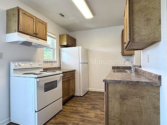 5th image of 315 S Dudley St APT 16