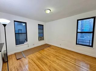 352 W 46th St APT 3E, New York, NY 10036