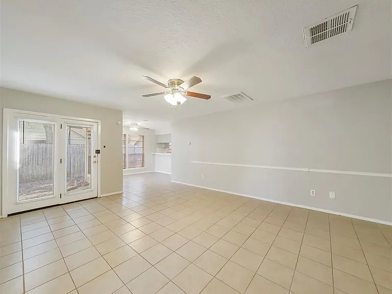 10827 Sugar Hill Dr #A — Photo 2