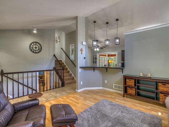 5th image of 7136 Whippoorwill Ln