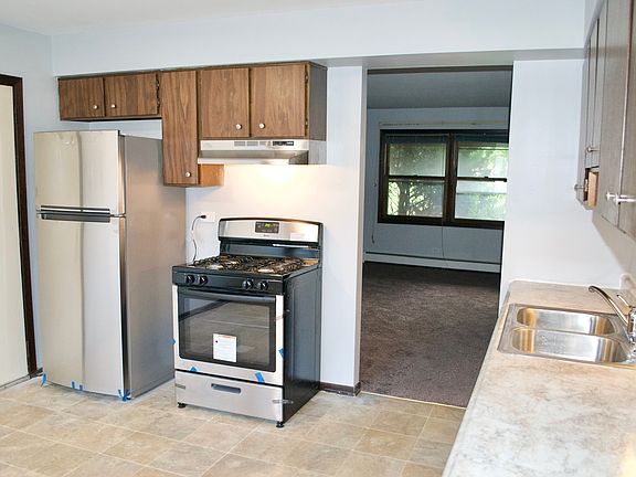 3rd image of 133 S Whispering Hills Dr APT A
