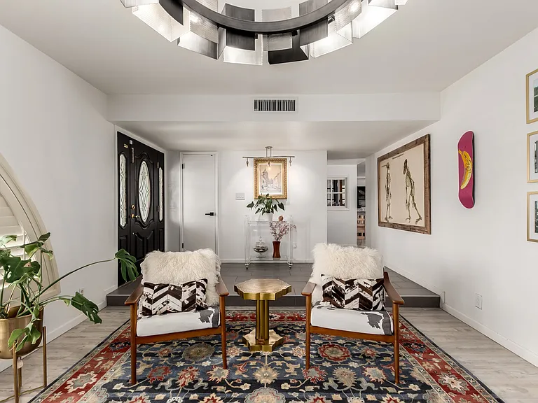 2042 E Laguna Dr — Photo 15