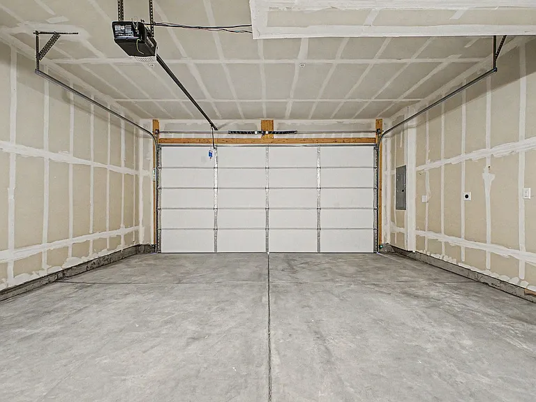 707 Saddle Dr — Photo 32