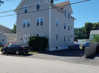 91 Hunts Ave, Pawtucket, RI 02861