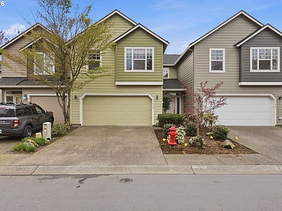 2nd image of 21868 NE Heartwood Cir