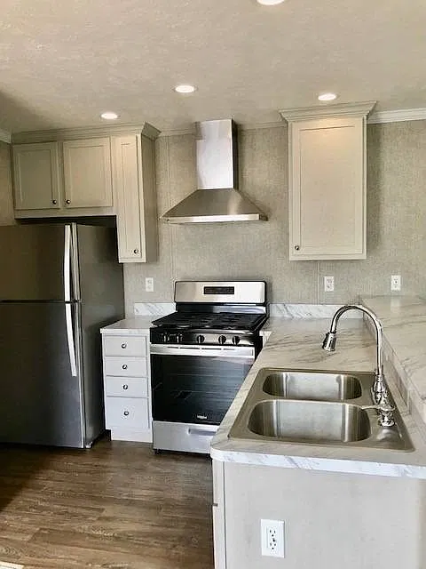 1 bed, 1.0 bath, 552 sqft, $900 — Photo 3
