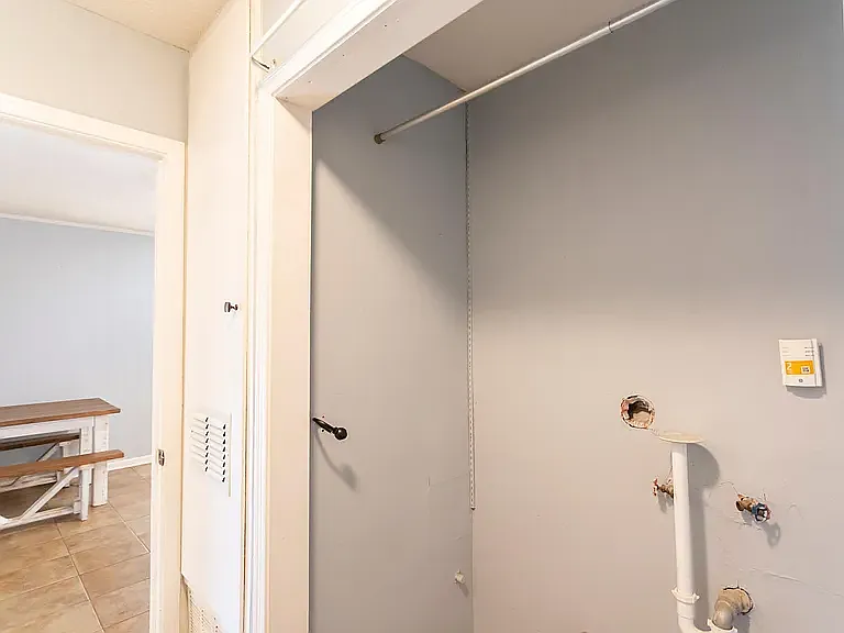 130 Country Club Dr — Photo 19