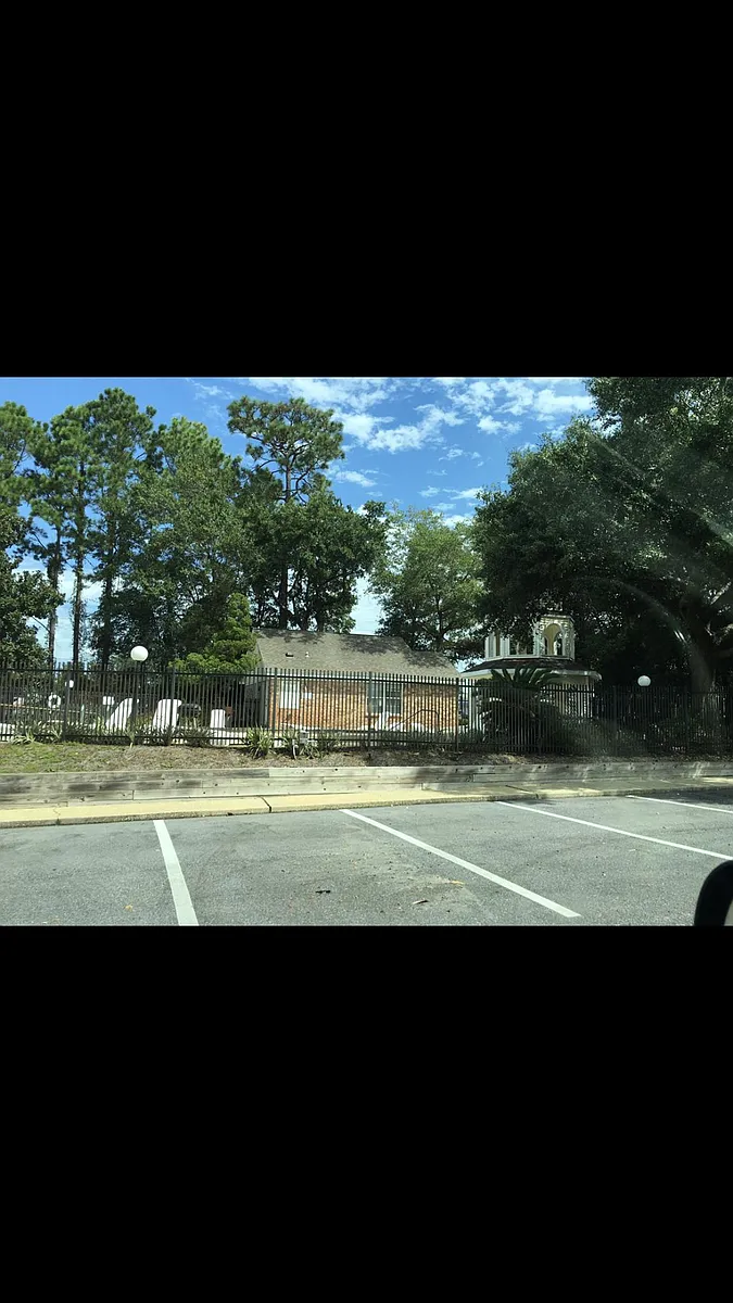 Building Photo - 501 E Burgess Rd #H3