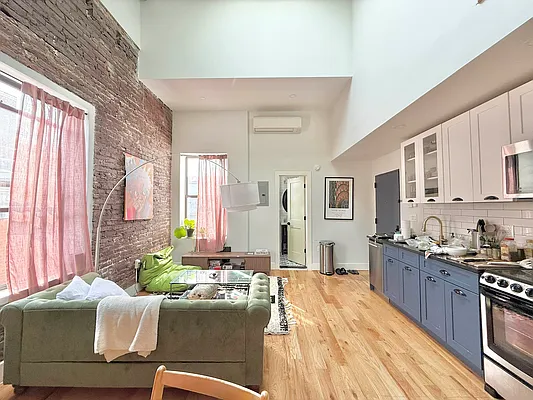 Rented by Doorway NYC, LLC | media 2