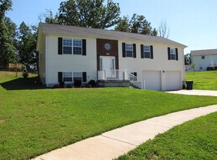 202 Blue Ridge Ct, Vine Grove, KY 40175