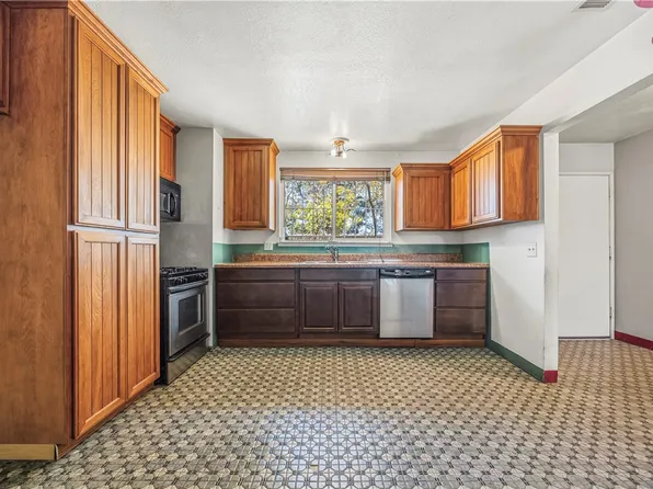 11273 Hesperia Rd