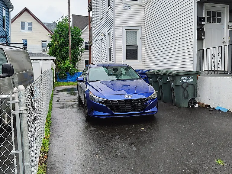 77 Clifford St #1 — Photo 2